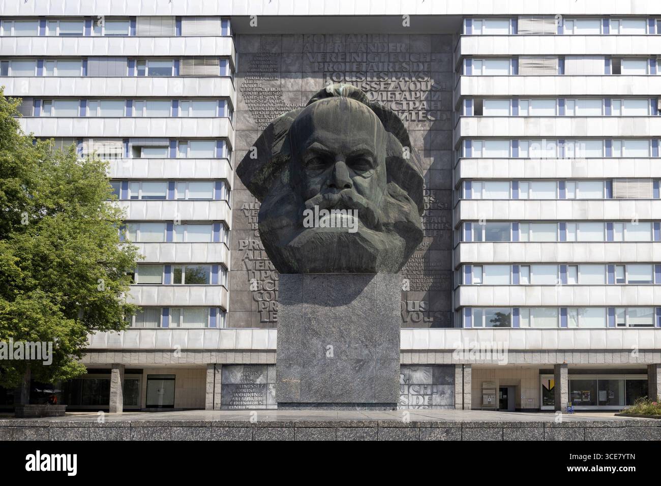 Karl Marx Monument, Chemnitz, Saxe, Allemagne, capitale de la culture 2025, C L'invisible, 13.08.2025 < français> Karl Marx Monument, Saxe, capitale du Cul Banque D'Images