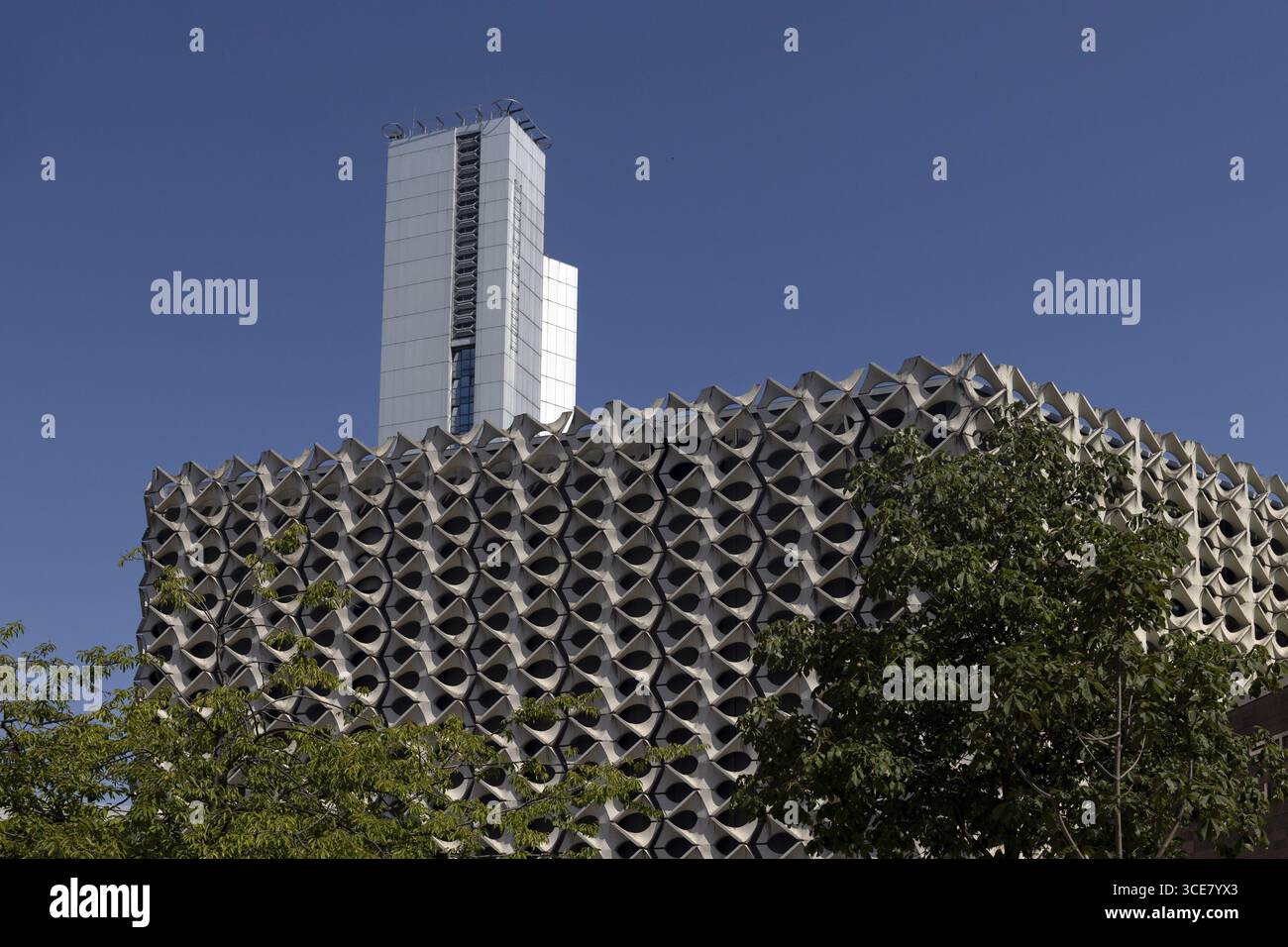 Hôtel de ville avec Congress Hotel, Chemnitz, Saxe, Allemagne, capitale de la culture 2025, C The Unseen, 13.08.2025 < english> Hôtel de ville avec Congress Hotel, Banque D'Images