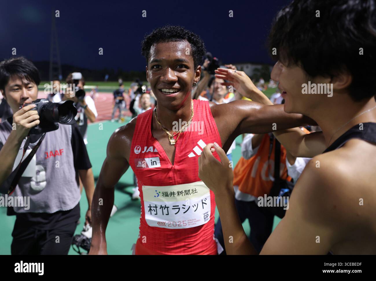Rachid Muratake of Japan celebrates after winning the Men's 110m hurdles final of the Athlete Night Games in FUKU 2025 at Fukui Prefectural Stadium in Fukui City, Fukui Prefecture, Japan, on August 16, 2025. Muratake won the event, setting a new Japanese record of 12.92 seconds. ( The Yomiuri Shimbun via AP Images ) Banque D'Images