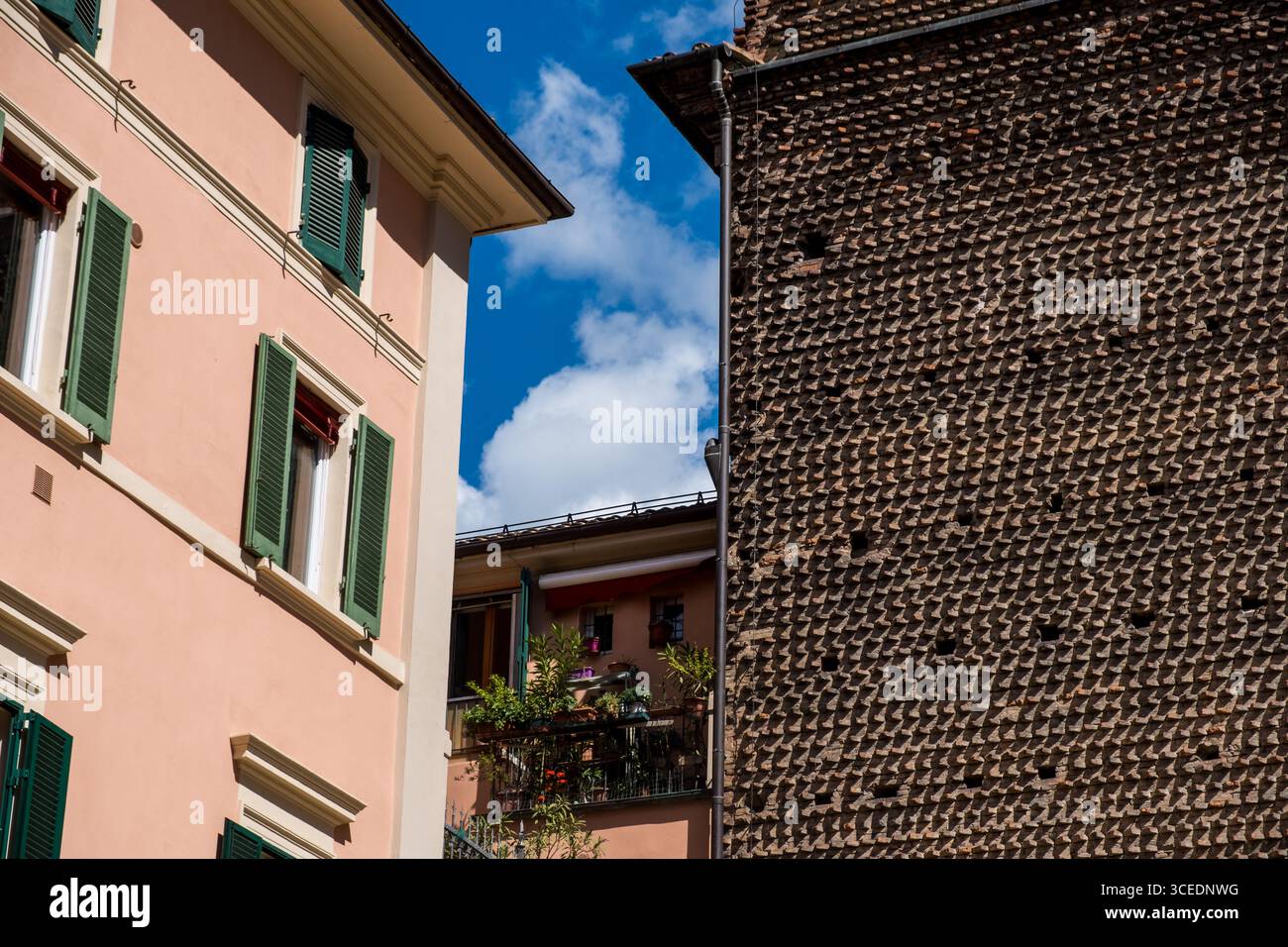 Bologne, Italie - 2 avril 2024 - Santa Lucia Churchin Bologne, Italie. Banque D'Images