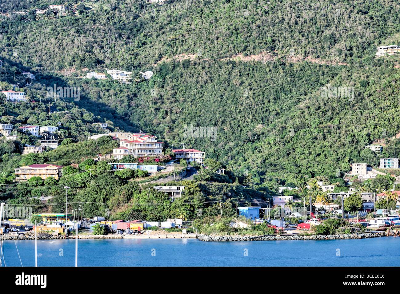 Tortola, Îles Vierges britanniques - 27 mars 2024 : vues depuis les eaux autour de Tortola dans les Îles Vierges britanniques Banque D'Images