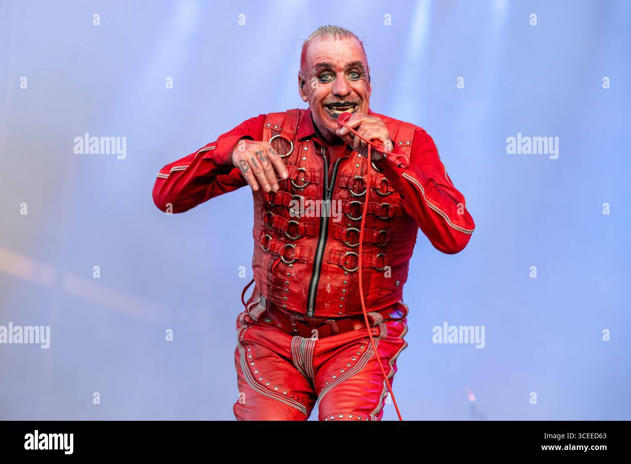 19 juin 2025 : Till Lindemann de Rammstein se produit au festival Hellfest Open Air à Clisson Banque D'Images
