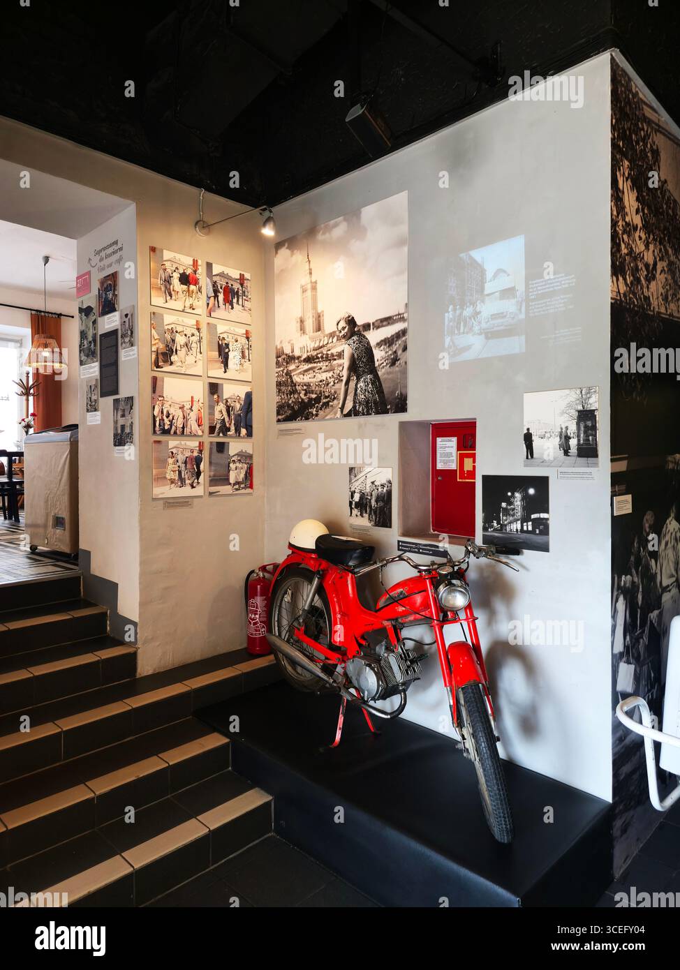 Expositions au Musée de la vie sous le communisme à Varsovie, Pologne. Banque D'Images