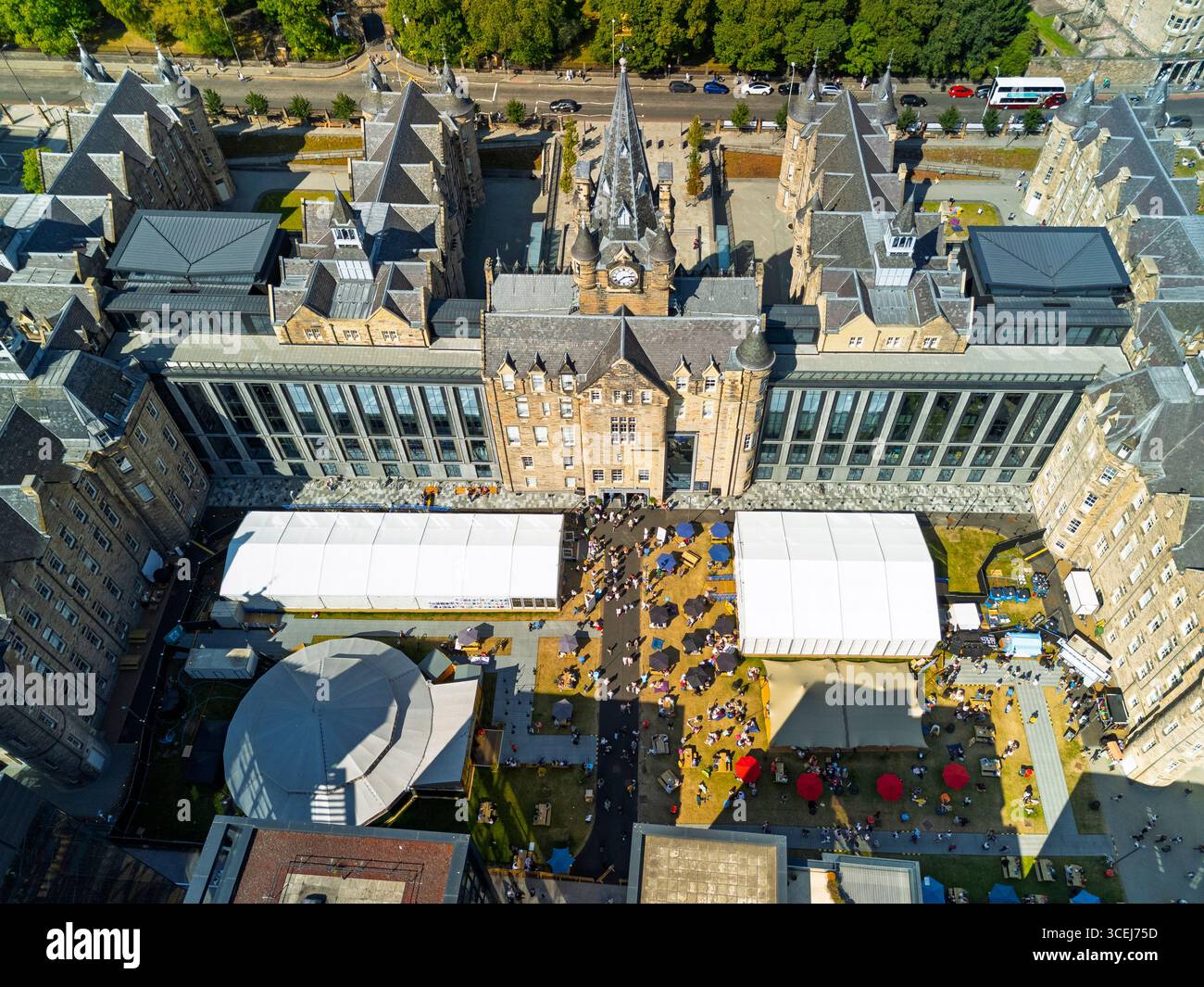 Vue aérienne du Edinburgh futures Institute organisant le Edinburgh International Book Festival 2025, Édimbourg, Écosse, Royaume-Uni Banque D'Images