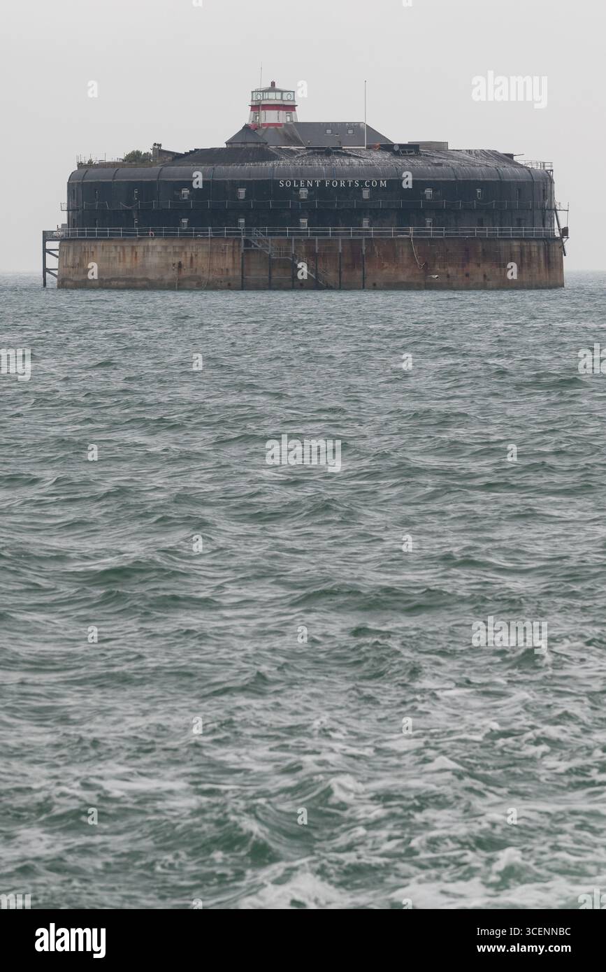 Le fort no man's Land, l'un des forts de Palmerston construits dans le Solent entre Portsmouth et l'île de Wight. Août 2025 Banque D'Images
