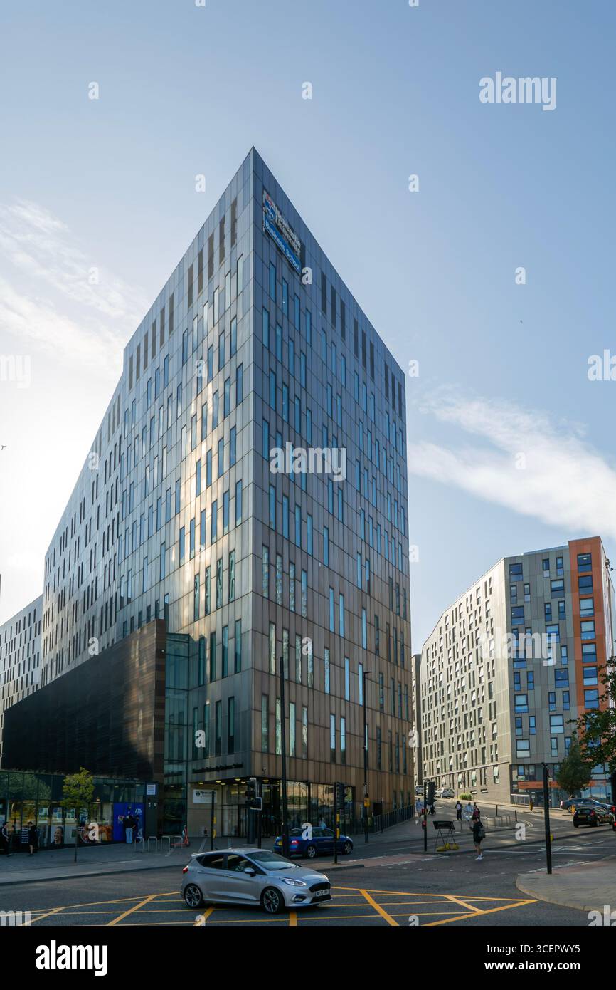 Newcastle University Business School Building, Helix site, Gallowgate, Newcastle upon Tyne, Tyne and Wear, Angleterre, Royaume-Uni Banque D'Images