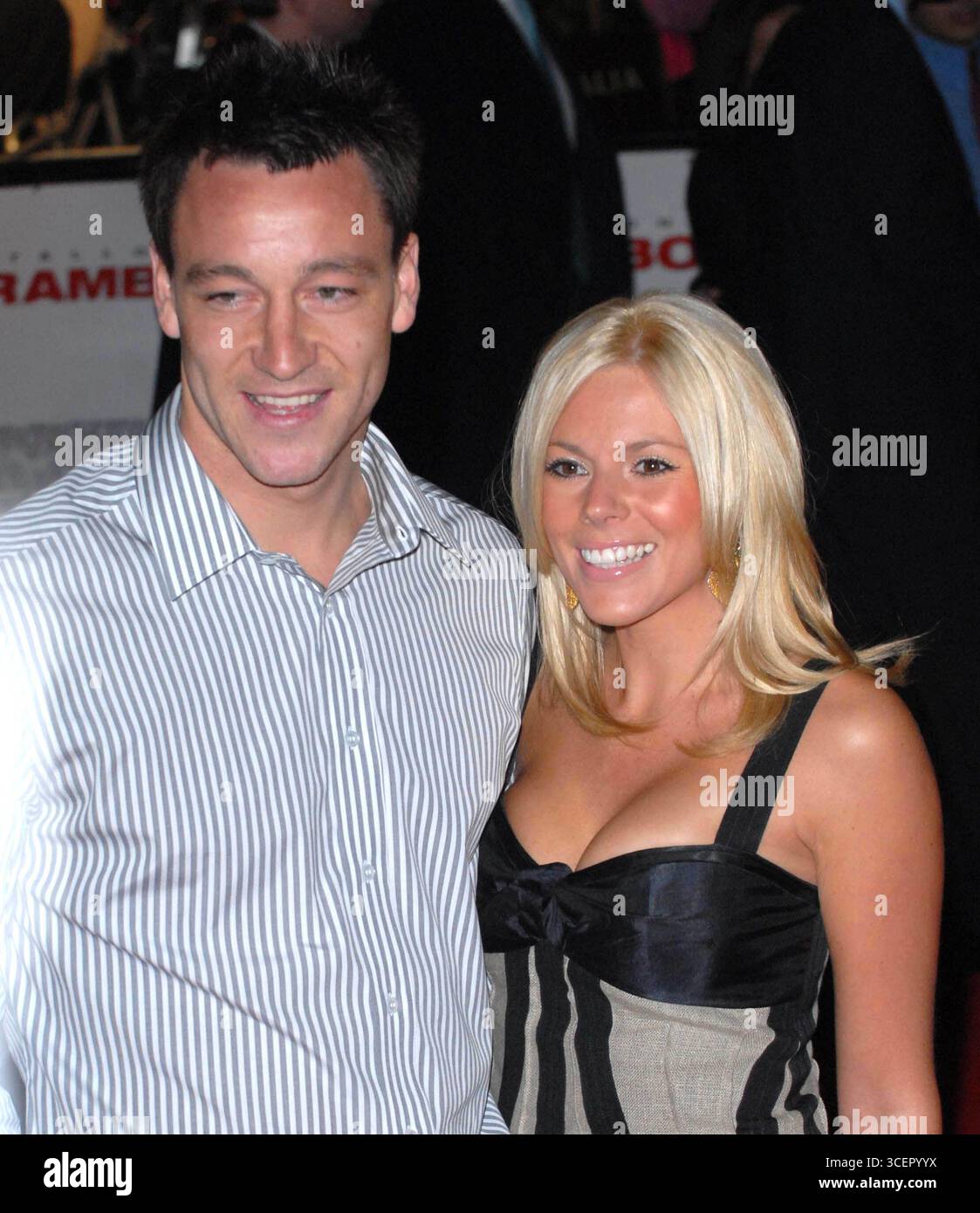 John Terry et Toni Poole lors de la première britannique de Rambo à Londres - 12 février 2008 Banque D'Images