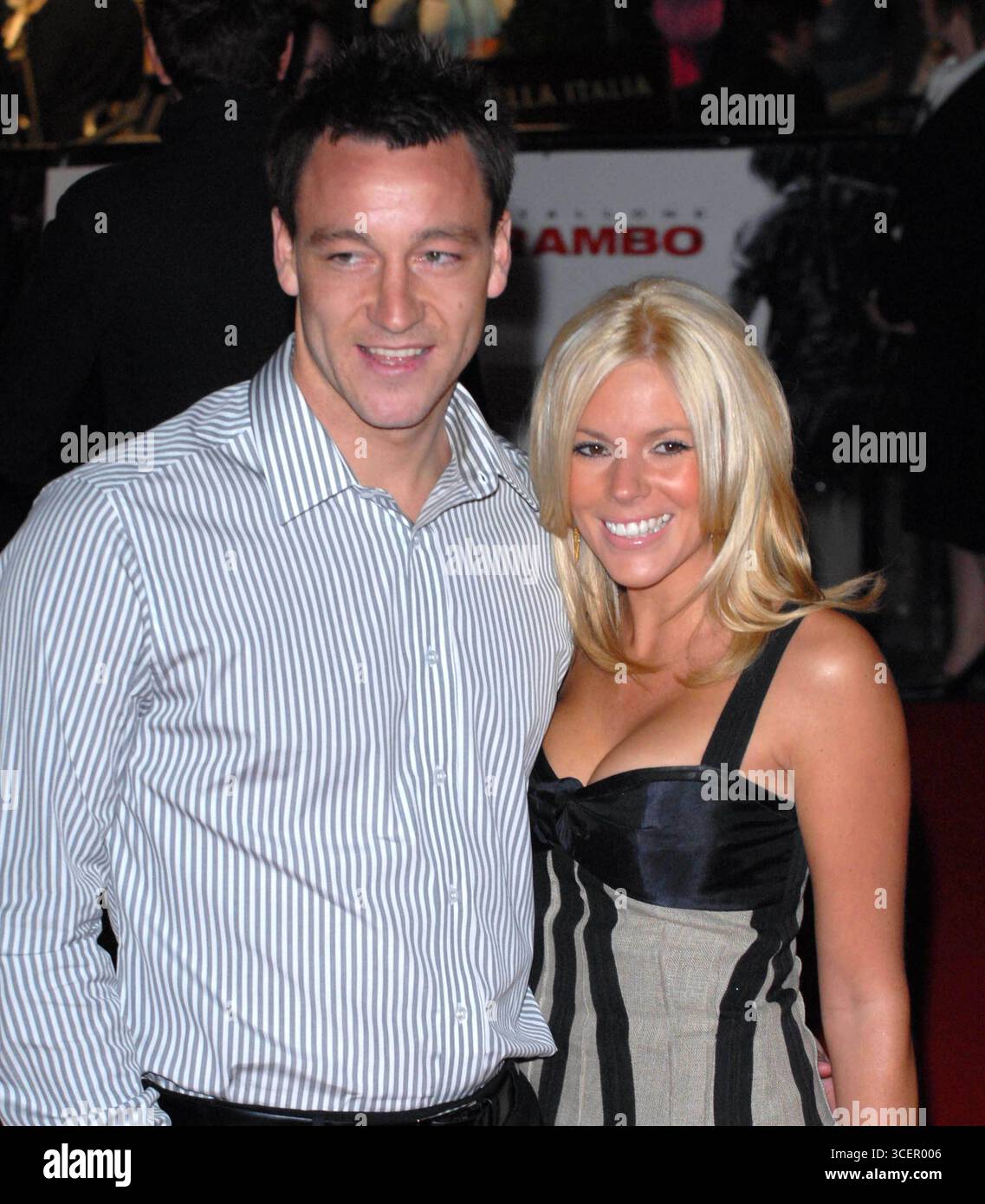 John Terry et Toni Poole lors de la première britannique de Rambo à Londres - 12 février 2008 Banque D'Images