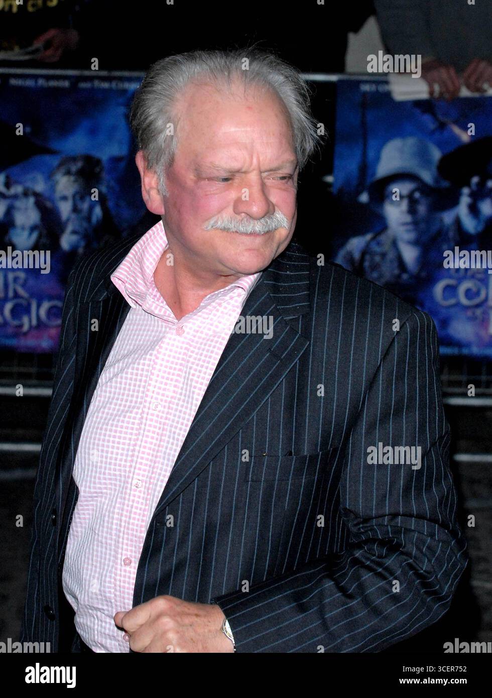 David Jason lors de la première mondiale de « The Colour of Magic » de Terry Pratchett au Curzon Mayfair à Londres, le 3 mars 2008 Banque D'Images