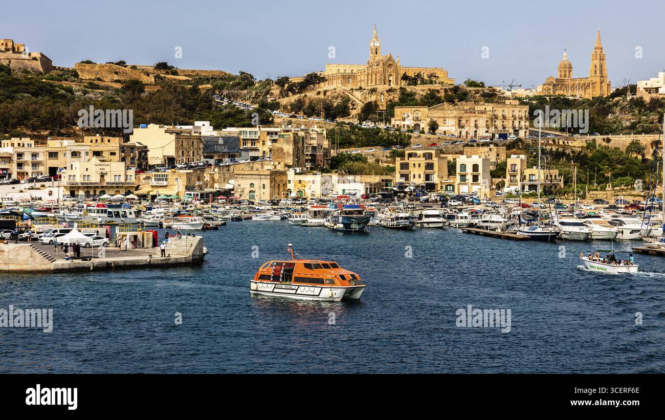 Port de Mgarr, Gozo, petite île sœur de Malte appartient à la république du même nom, Malte Banque D'Images