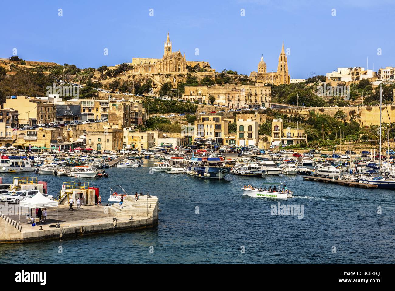 Port de Mgarr, Gozo, petite île sœur de Malte appartient à la république du même nom, Malte Banque D'Images