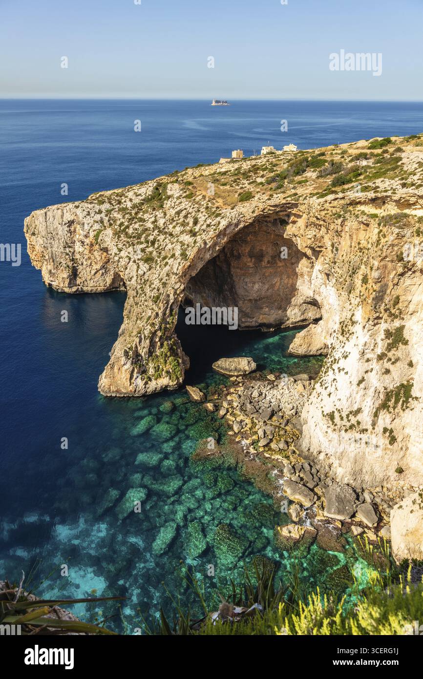 Grotte bleue, grotte naturelle avec système de grottes voisines, accessible uniquement depuis la mer, Wied iz-Zurrieq, Qrendi, Malte Banque D'Images