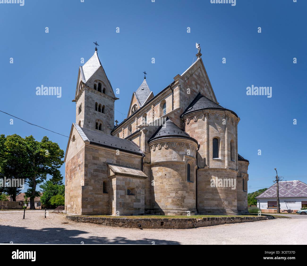 Europe, Hongrie, comté de Gyor-Moson Sopron, ville de Lebeny. Curch médival d'Arpad Ages. Le nom hongrois est Szent Jakab templom. Incroyable centre d'accueil a Banque D'Images