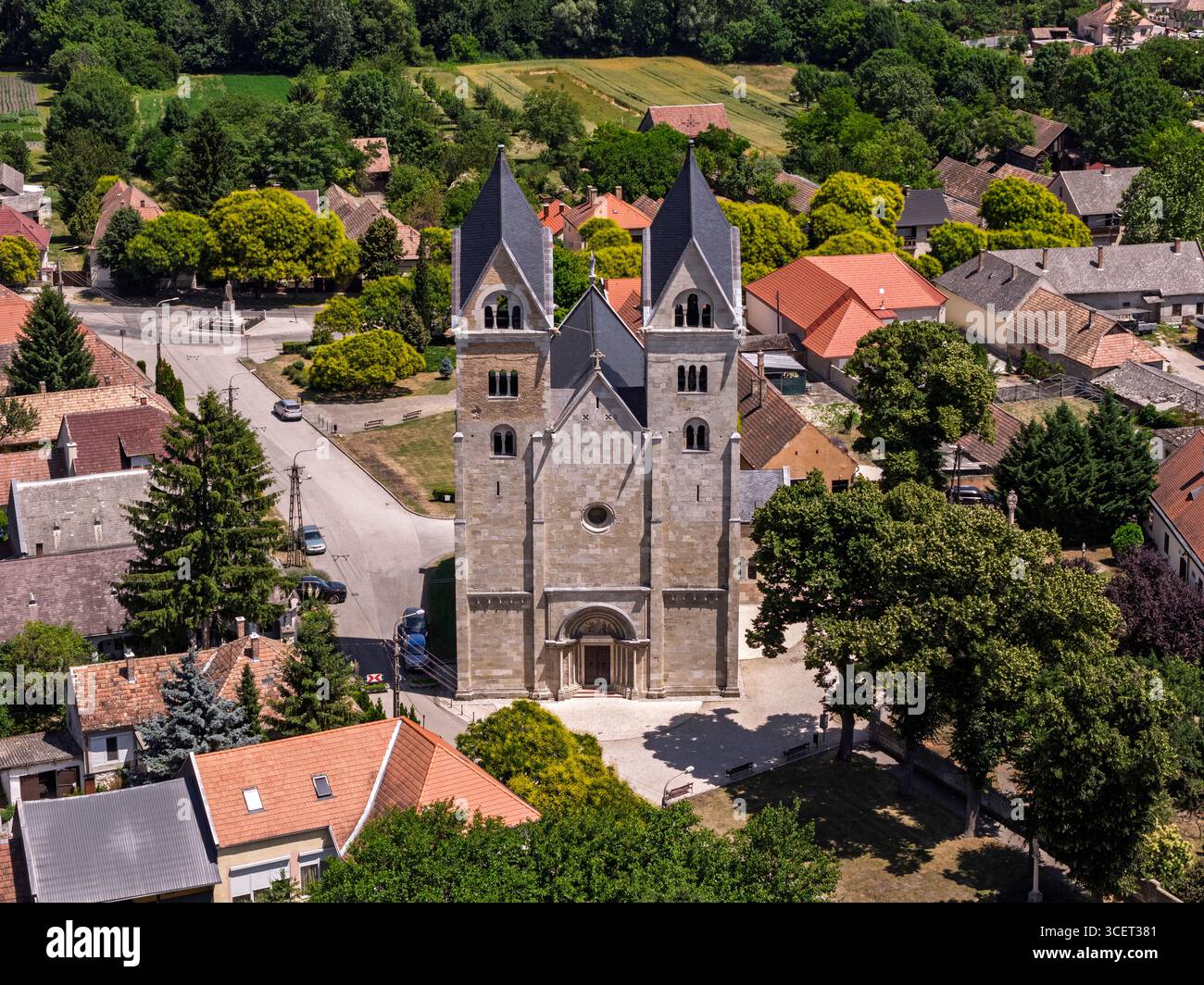 Europe, Hongrie, comté de Gyor-Moson Sopron, ville de Lebeny. Curch médival d'Arpad Ages. Le nom hongrois est Szent Jakab templom. Incroyable centre d'accueil a Banque D'Images