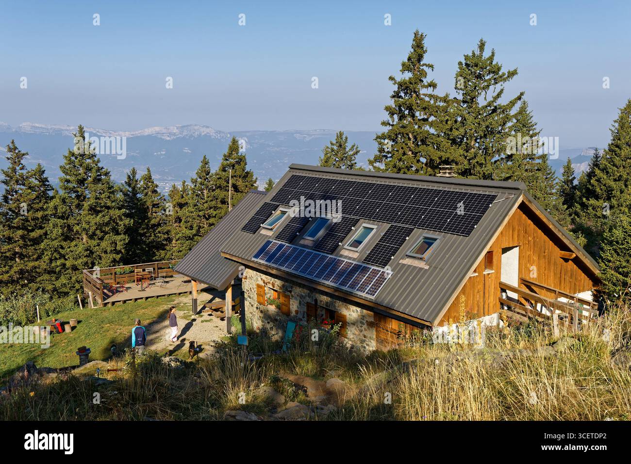 SAINT-Mury, FRANCE, 16 août 2025 : refuge du pré du Mollard est une cabane halte pour randonneurs dans la chaîne de Belledonne Banque D'Images