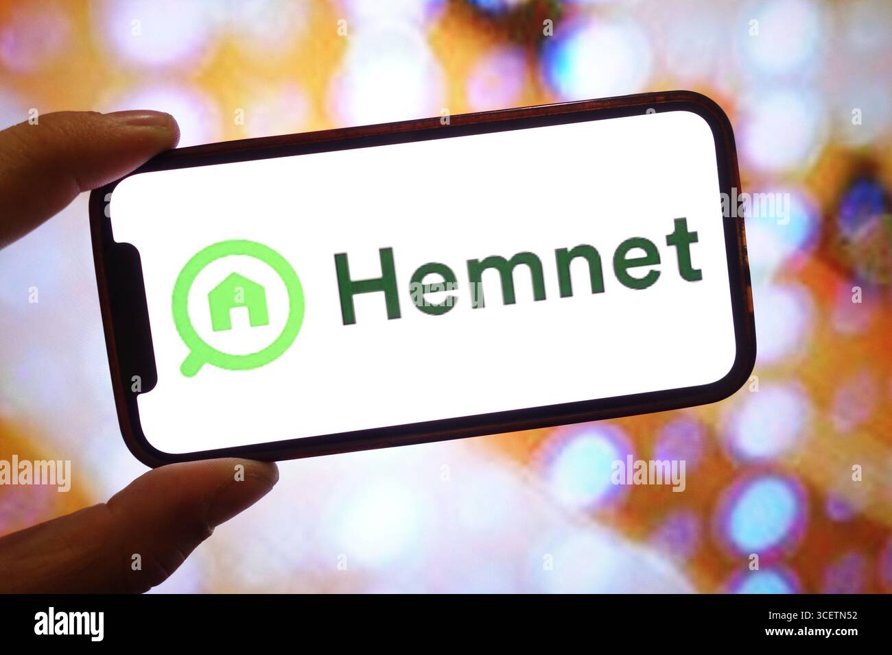 Pologne. 19 août 2025. Dans cette illustration photo, le logo de la société Hemnet Group AB est affiché sur un écran de smartphone. (Crédit image : © Piotr SWAT/SOPA images via ZUMA Press Wire) USAGE ÉDITORIAL SEULEMENT ! Non destiné à UN USAGE commercial ! Banque D'Images