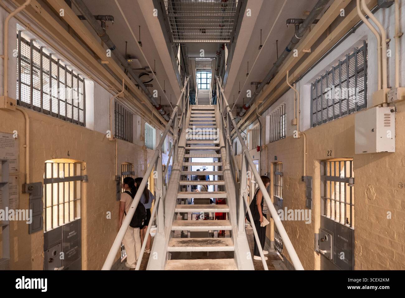 Cellule de prison à Tai Kwun L'ancien poste de police central de Hong Kong dans le centre de Hong Kong. Banque D'Images