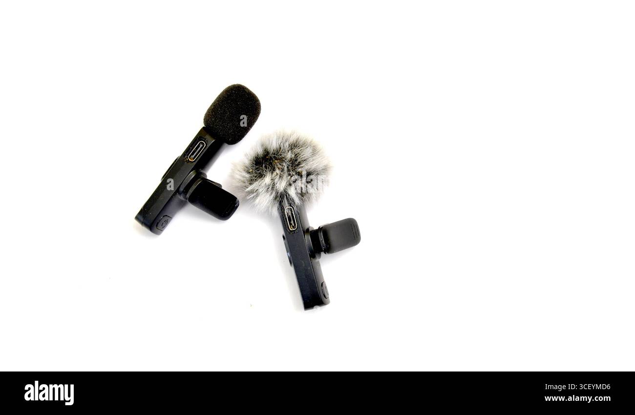 micro-cravate sans fil sur fond blanc. Banque D'Images