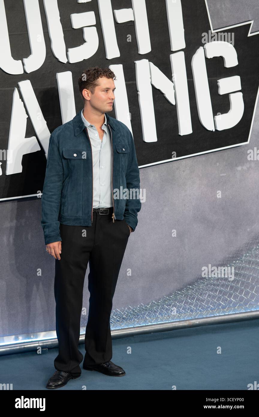 Londres, Royaume-Uni. 20 août 2025. Raff Law, fils de Jude et Sadie Frost, arrive à la première londonienne de 'Catched Stealing'. Cristina Massei/Alamy Live News. Banque D'Images