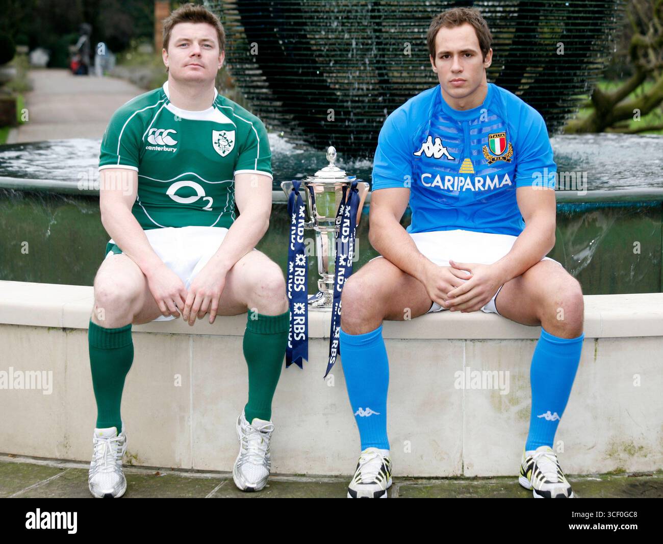 Brian O'Driscoll et Sergio Parisse lors d'un appel photo pour le tournoi de rugby des six Nations, Londres - 23 janvier 2008 Banque D'Images