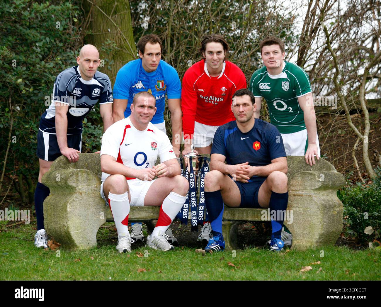 Phil Vickery, Simon Webster, Ryan Jones, Brian O'Driscoll, Sergio Parisse et Lionel Nallet lors d'un appel photo pour le tournoi de rugby des six Nations, Londres, le 23 janvier 2008 Banque D'Images