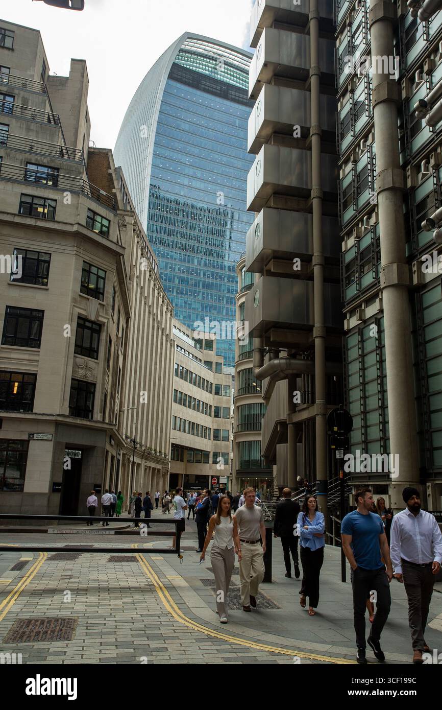 The Walkie Talkie Builing et Lloyds Banque D'Images