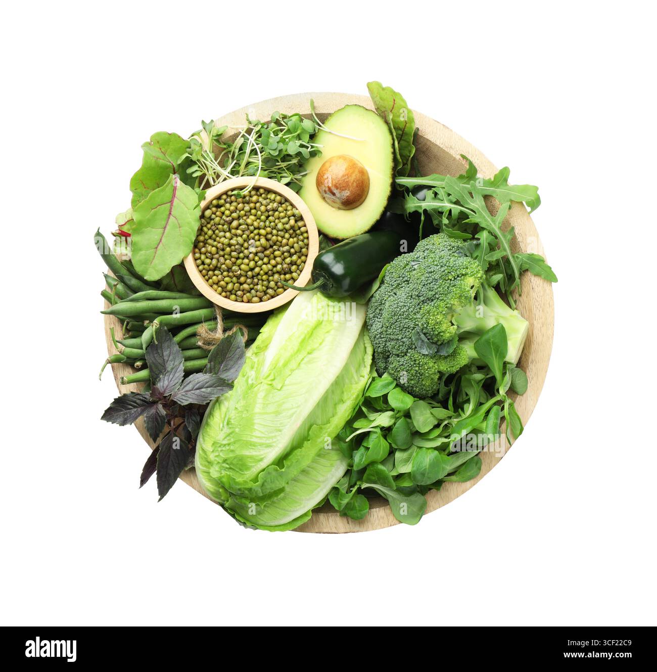 Super nourriture. Produits alimentaires sains dans un bol isolé sur blanc, vue de dessus Banque D'Images