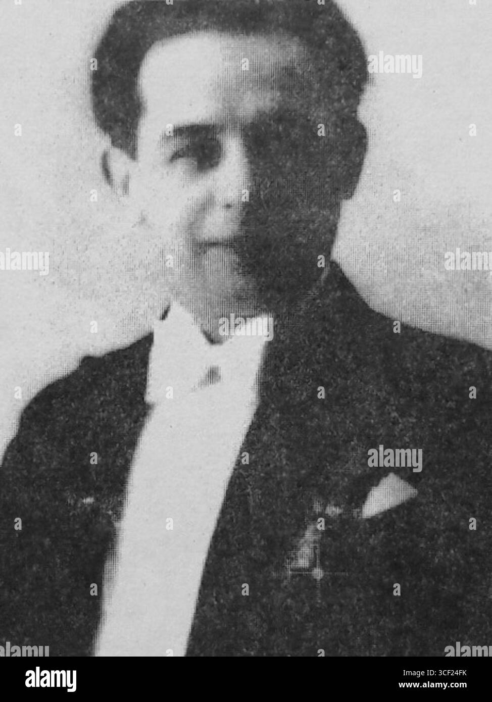 Eugeniusz Olejniczakowski (1895-1940), capitaine de l'armée polonaise, reçoit l'ordre Virtuti Militari de 5e classe et est également victime du massacre de Katyn. La photo remonte à environ 1930. Banque D'Images