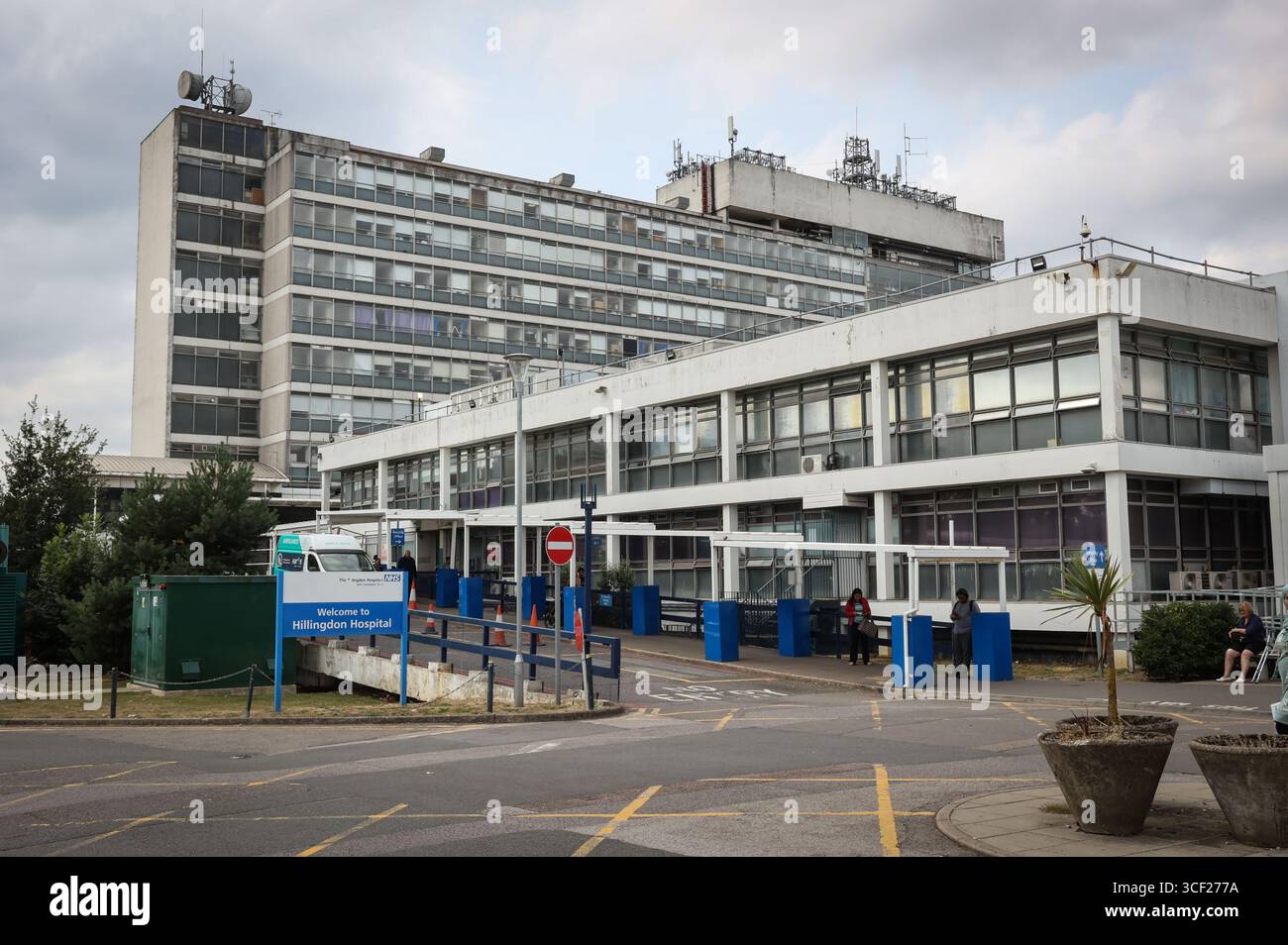 Entrée à l'hôpital de Hillingdon, Pield Heath Rd, Uxbridge, Hillingdon, Londres, Angleterre, Royaume-Uni Banque D'Images