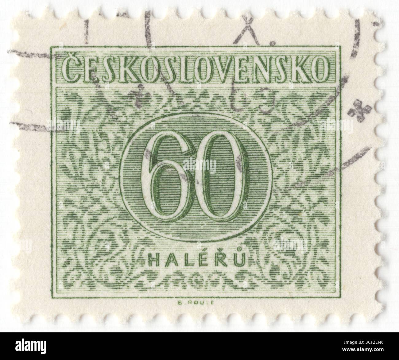 TCHÉCOSLOVAQUIE - 1955 avril 15 : 60 haléř timbre gris-vert Postage due représentant une œuvre d'art abstraite avec dénomination, chiffre de valeur dans un cadre ovale et ornement floral Banque D'Images
