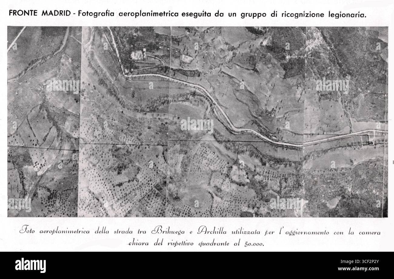 Photos aériennes vers 1937 de la zone entre Archilla et Brihuega, montrant la route cm-2005 actuelle, avec la Colonia de la Asunción visible. Banque D'Images