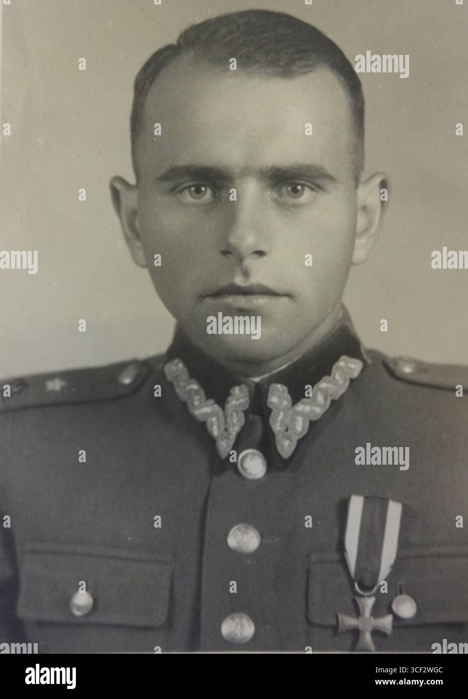 Jerzy Wierzbicki, connu sous le nom de Dodek, était un soldat de l'Armée de l'intérieur polonaise qui a combattu lors du soulèvement de Varsovie et a ensuite participé à la résistance anticommuniste entre 1944 et 1953. Banque D'Images