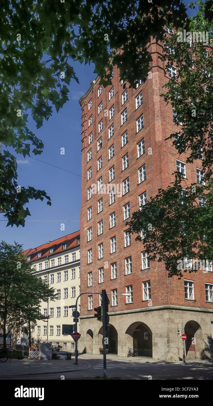 Le Städtisches Hochhaus est le plus ancien bâtiment de Munich. Il a été achevé en 1929 et est situé dans la vieille ville de Lehel à Munich. Banque D'Images