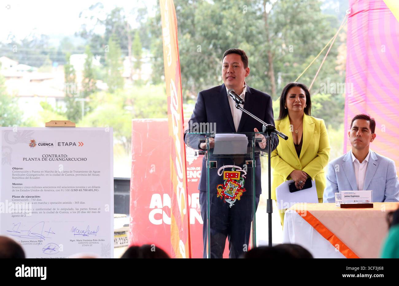 CUENCA SIGNE UN CONTRAT GUANGARCUCHO USINE DE TRAITEMENT DES EAUX USÉES Cuenca, Équateur 20 août 2025 Cuenca aura une nouvelle usine pour le traitement de 100% des eaux usées collectées dans le canton, a annoncé le maire de Cuenca, Cristian Zamora lors de la signature du contrat d'attribution pour la station de traitement des eaux usées de Guangarcucho, avec la société Hidalgo e Hidalgo S A pour un montant de USD 65 700 691,92 photo Boris Romoleroux API soi CUENCA SIGNATURE CONTRAT POUR LE TRAITEMENT DES EAUX USÉES PLANTAGUANGARCUCHO 603ad2824101ba72b19bc5c2702ace28 Copyright : xBORISxROMOLEROUXx Banque D'Images