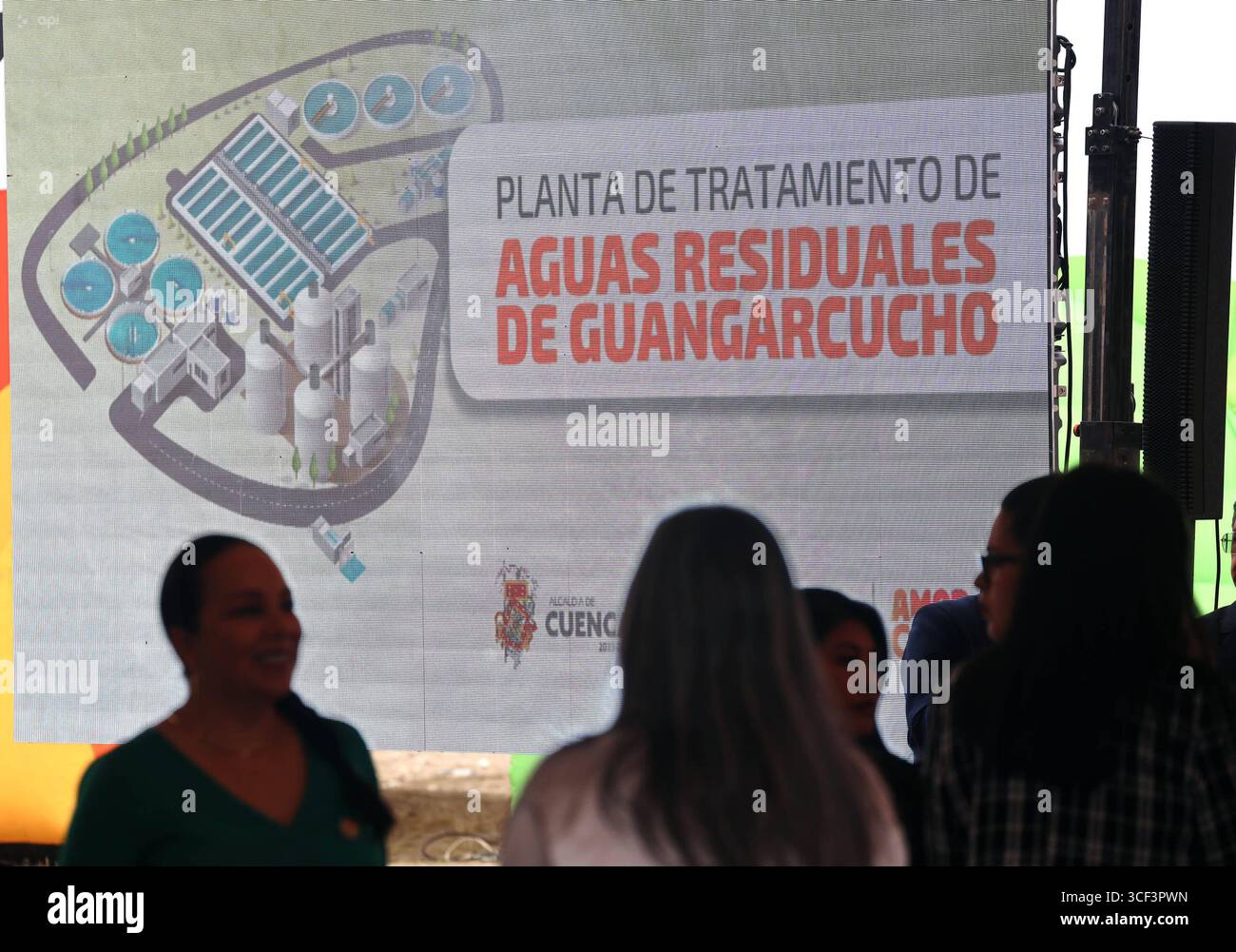 CUENCA SIGNE UN CONTRAT GUANGARCUCHO USINE DE TRAITEMENT DES EAUX USÉES Cuenca, Équateur 20 août 2025 Cuenca aura une nouvelle usine pour le traitement de 100% des eaux usées collectées dans le canton, a annoncé le maire de Cuenca, Cristian Zamora lors de la signature du contrat d'attribution pour la station de traitement des eaux usées de Guangarcucho, avec la société Hidalgo e Hidalgo S A pour un montant de USD 65 700 691,92 photo Boris Romoleroux API soi CUENCA SIGNATURE CONTRAT POUR LA STATION D'ÉPURATION GUANGARCUCHO 54158d0b5ca9f66b4075552ab608d3fe Copyright : xBORISxROMOLEROUXx Banque D'Images