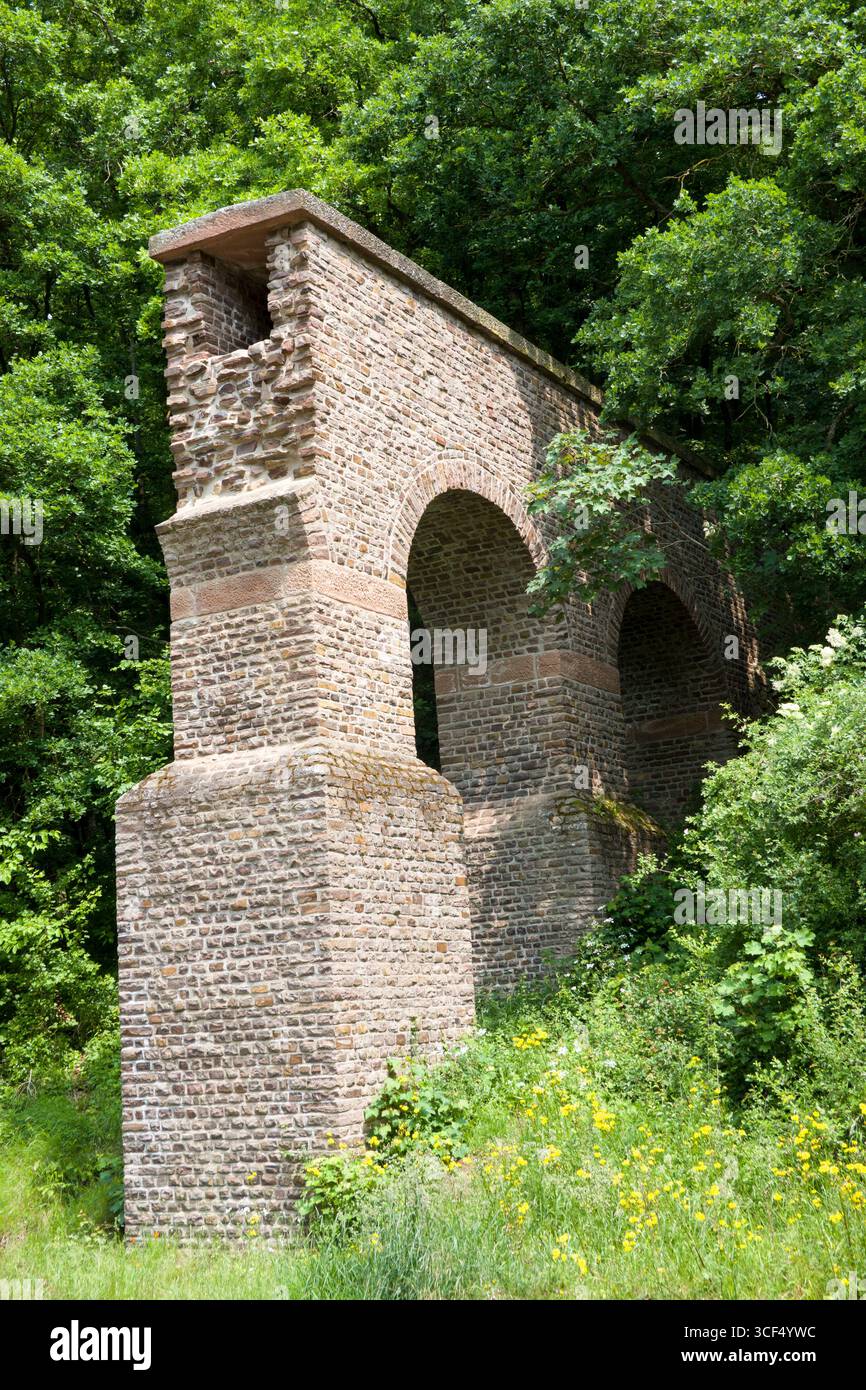 Oléoduc romain historique dans l'Eifel, qui transportait l'eau de l'Eifel à Cologne à l'époque romaine, Rhénanie du Nord-Westphalie, Allemagne, Mechernich-Vussem Banque D'Images