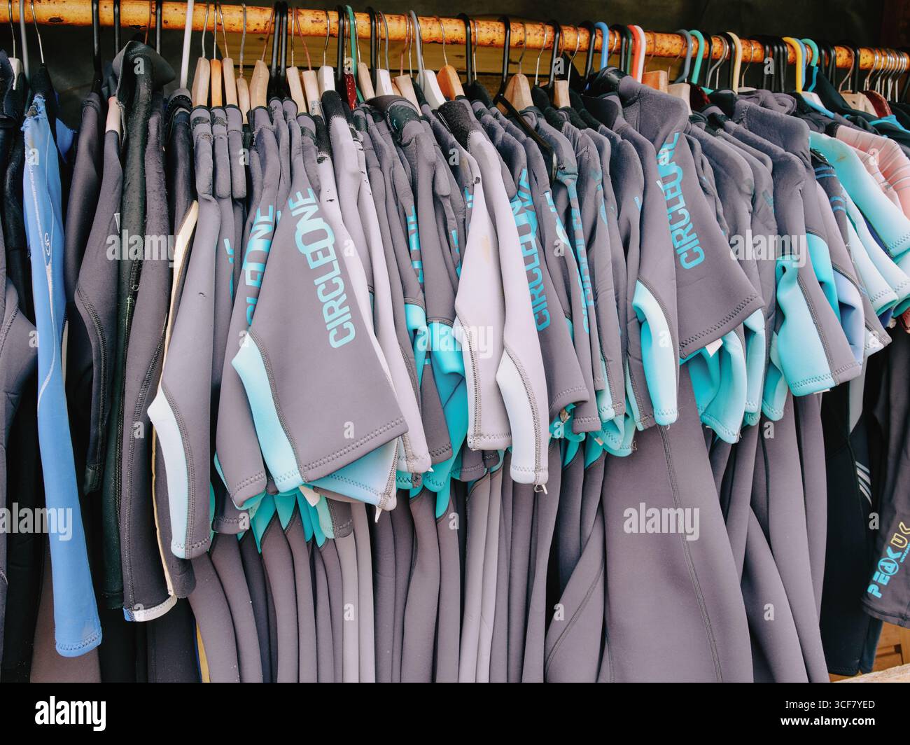 Location de combinaisons sur rail Banque D'Images