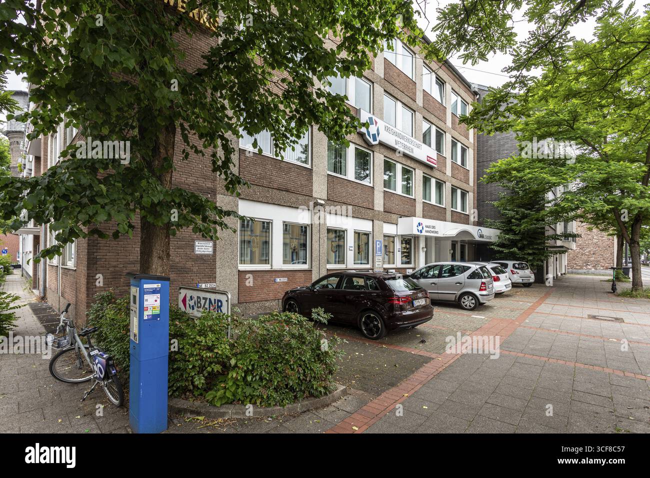 Centre de formation, Kreishandwerkerschaft Niederrhein, IKK classic - Neuss, Rhénanie du Nord-Westphalie, Allemagne Banque D'Images