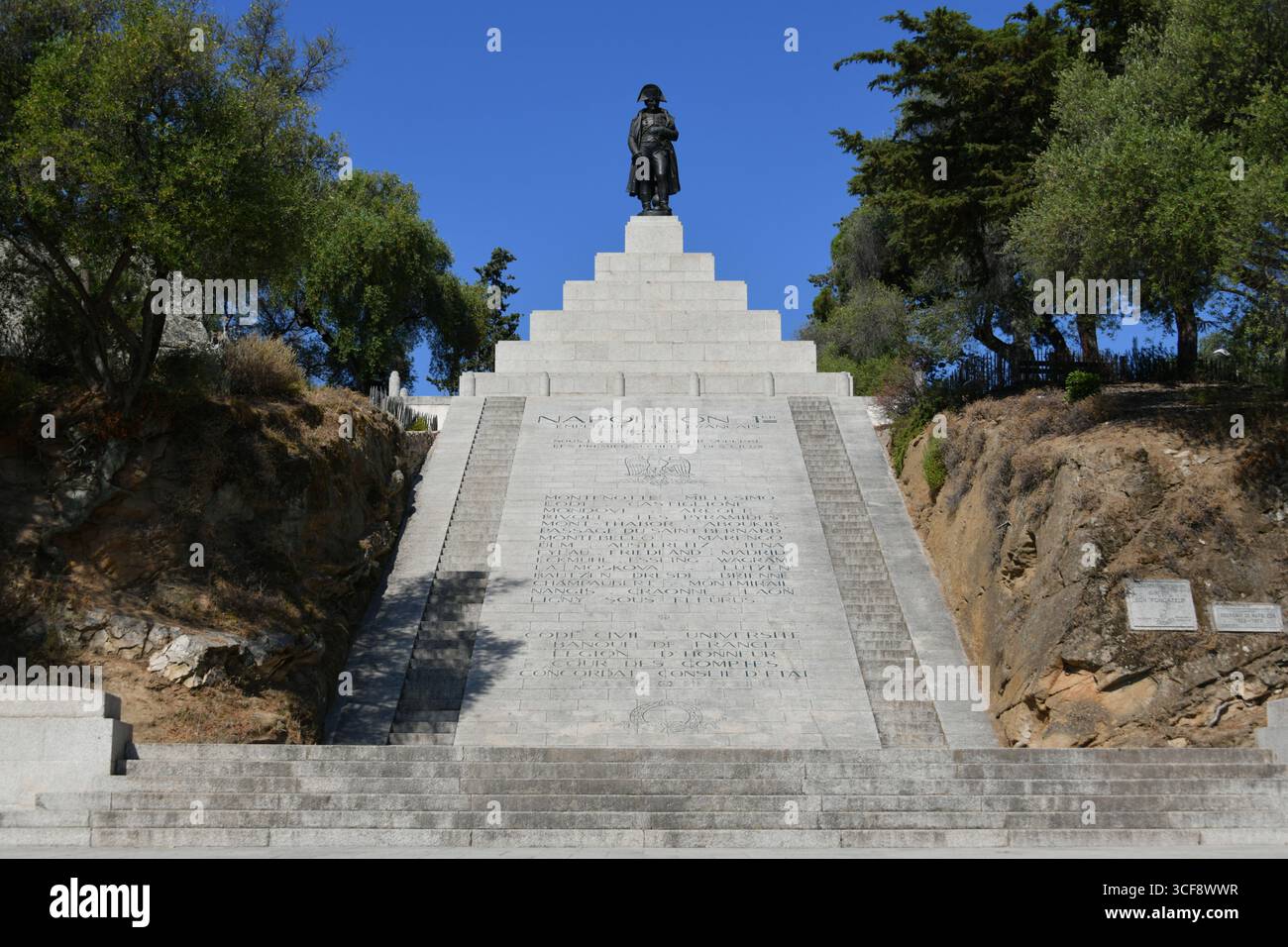 Statue de Napoléon Bonaparte sur la place d'Austerlitz en Corse méditerranéenne française Banque D'Images