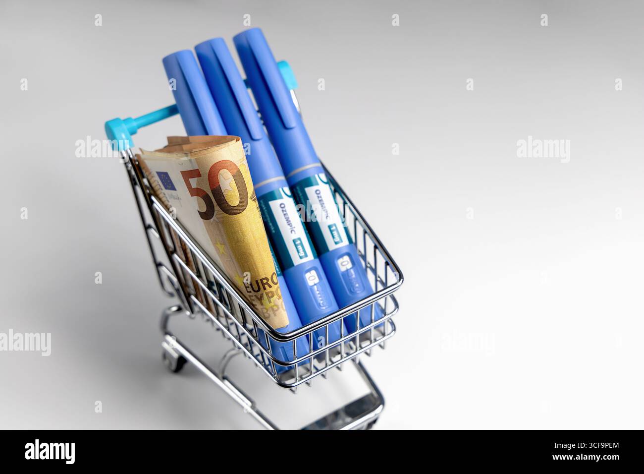 Ozempic pour la perte de poids avec la monnaie euro. Copenhague, Danemark - 21 août 2025 Banque D'Images