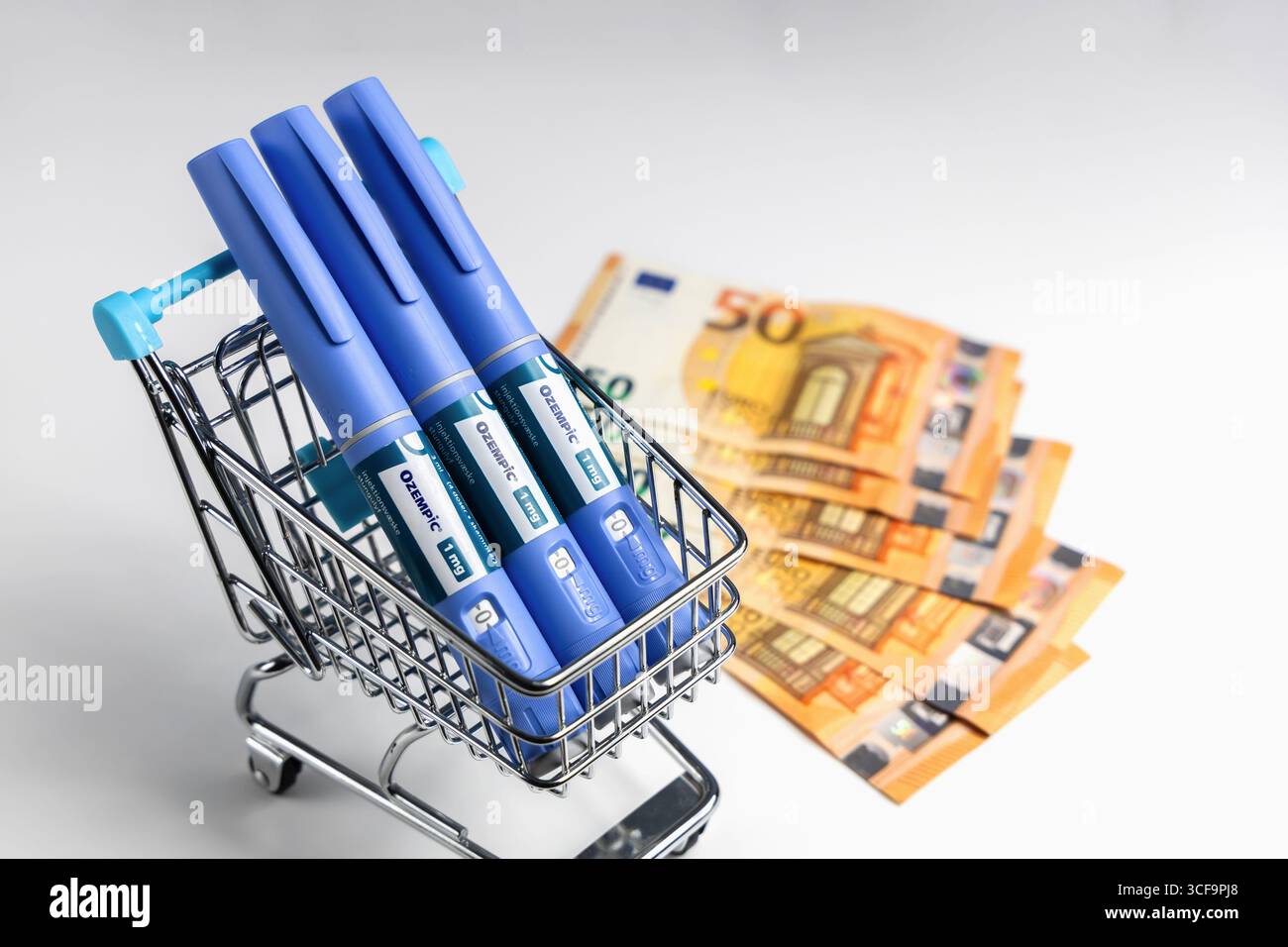 Ozempic pour la perte de poids dans le panier. Copenhague, Danemark - 21 août 2025 Banque D'Images