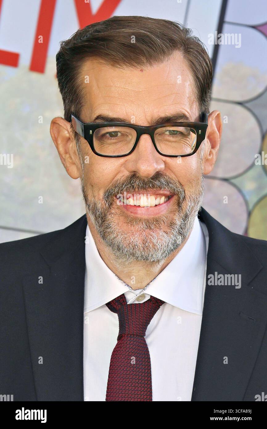 Londres, Royaume-Uni. 21 août 2025. Richard Osman au Thursday Murder Club - première britannique aux Leicester Square Gardens, Londres, Royaume-Uni. (Photo de 李世惠/Voir Li/Picture Capital) crédit : Voir Li/Picture Capital/Alamy Live News Banque D'Images