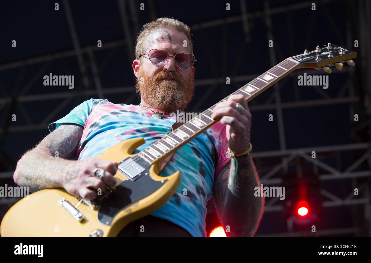 **FICHIER PHOTO** Brent Hinds meurt dans un accident de moto. FORT Myers, FL - AVRIL 30 : Mastodon se produit pendant le jour 2 du Fort Rock Festival au JetBlue Park à Fort Myers, Floride, le 30 avril 2017. Crédit : Aaron Gilbert/MediaPunch Banque D'Images