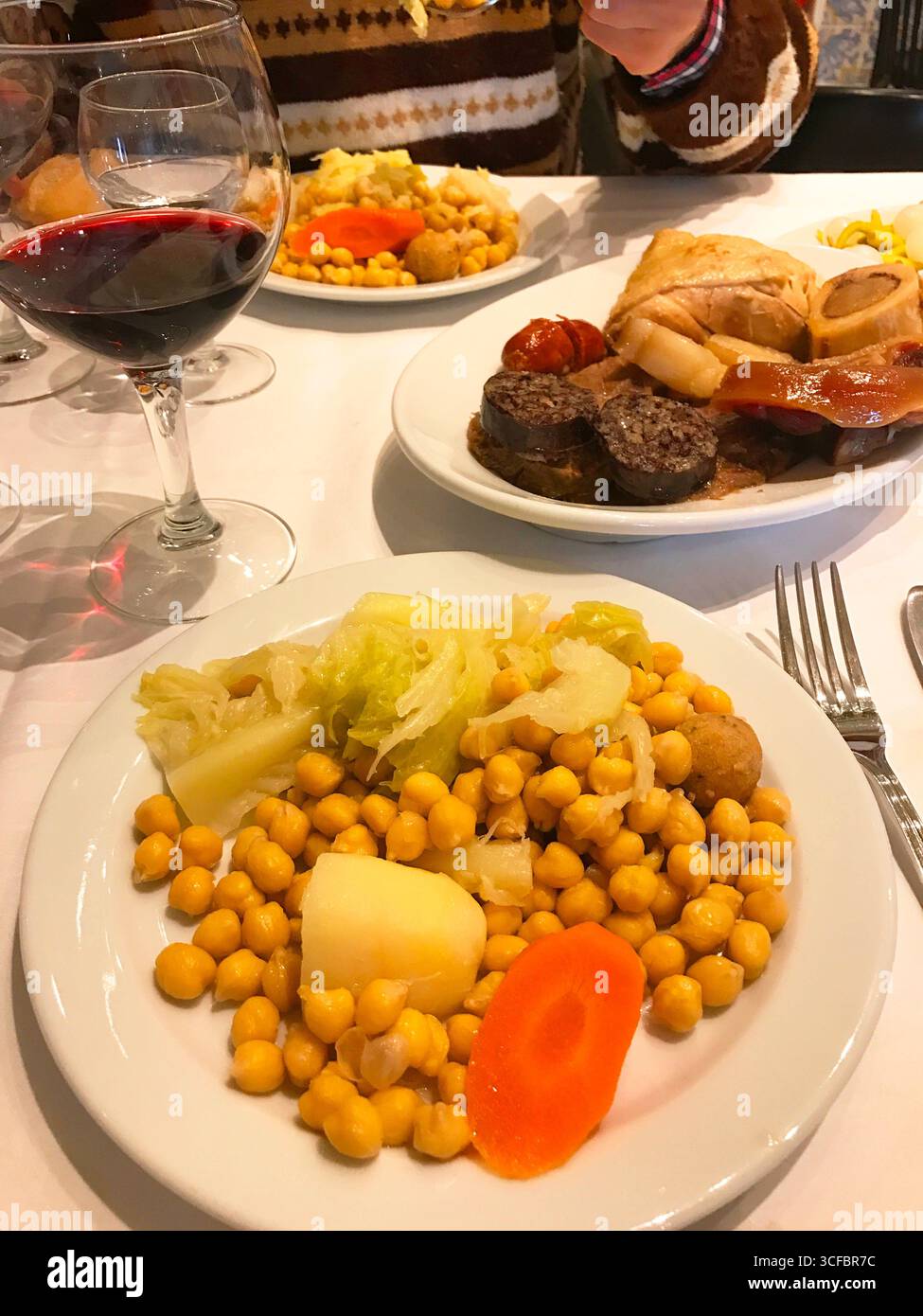 Cocido madrileño de servir. Madrid, Espagne. Banque D'Images