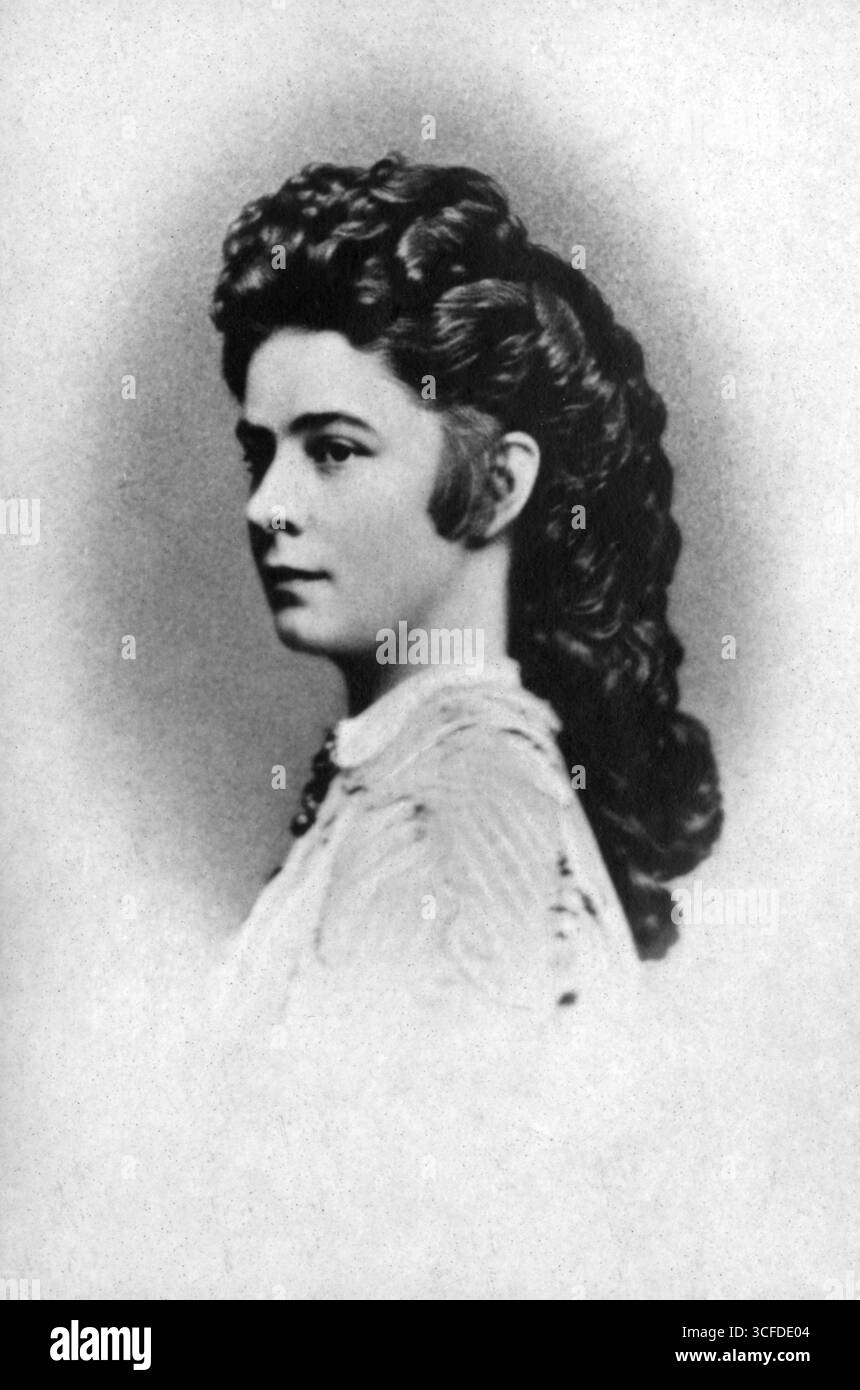 Elizabeth - Imperatrice d'Autriche-Hongrie - Elisabeth 'SIS(s)i' von Wittelsbach, l'impératrice consort. Titres HI&RM L'impératrice d'Autriche, reine de Hongrie et de Bohême (1854-1898) SAR la princesse Elisabeth de Bavière (1837-1854) née le 24 décembre 1837 Munich, Bavière. Décédée le 10 septembre 1898 (âgée de 60 ans) Genève, Suisse Consort 24 avril 1854 - 10 septembre 1898 sa maison familiale était le château de Possenhofen. Dès son plus jeune âge, elle a été appelée 'Sissi' ('Sissi' dans les films et les romans) par sa famille et ses amis. ©2007 TopFoto Banque D'Images