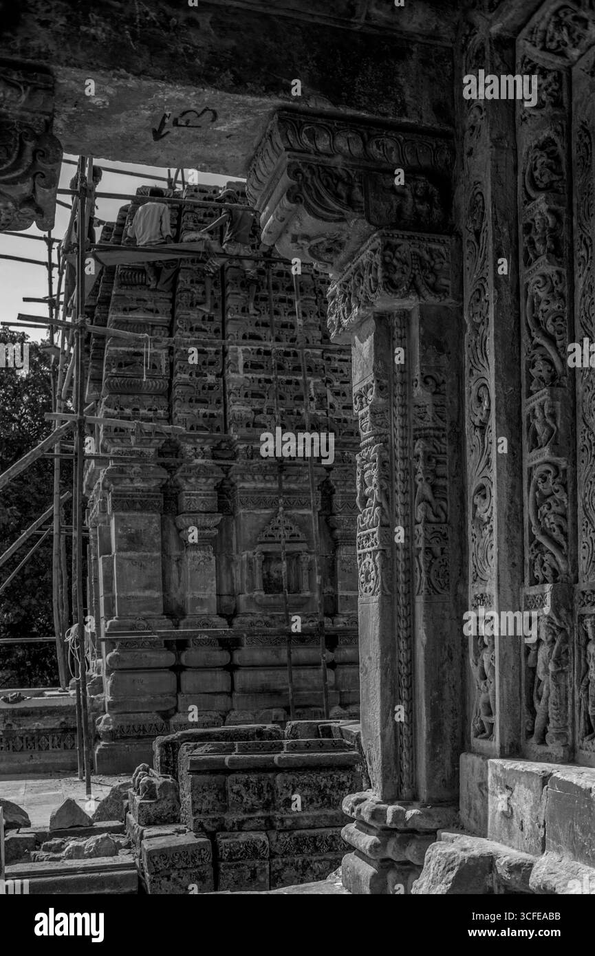 02 15 2010 dans le côté Pakshi Mandir Khed-Roda Groupe de monuments comprend le huitième-neuvième siècle daté sept temples hindous.Khed Chandarni Himatnagar Sabarka Banque D'Images