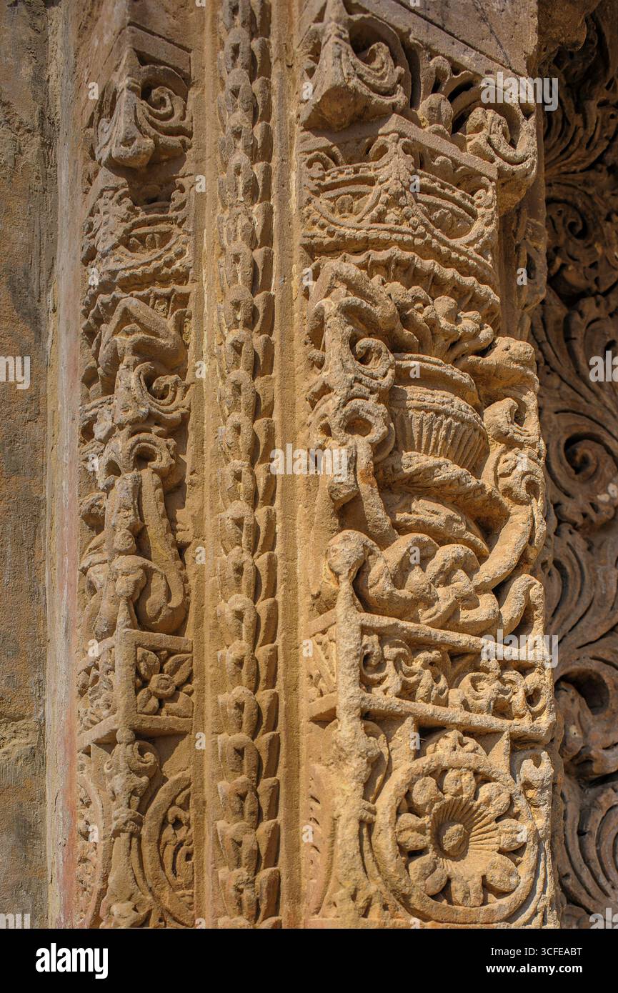 02 15 2010 sculpture sur pierre à Mandir Khed-Roda le groupe de monuments comprend sept temples hindous datés du VIIIe-IXe siècle.Khed Chandarni Himatnagar Sabar Banque D'Images