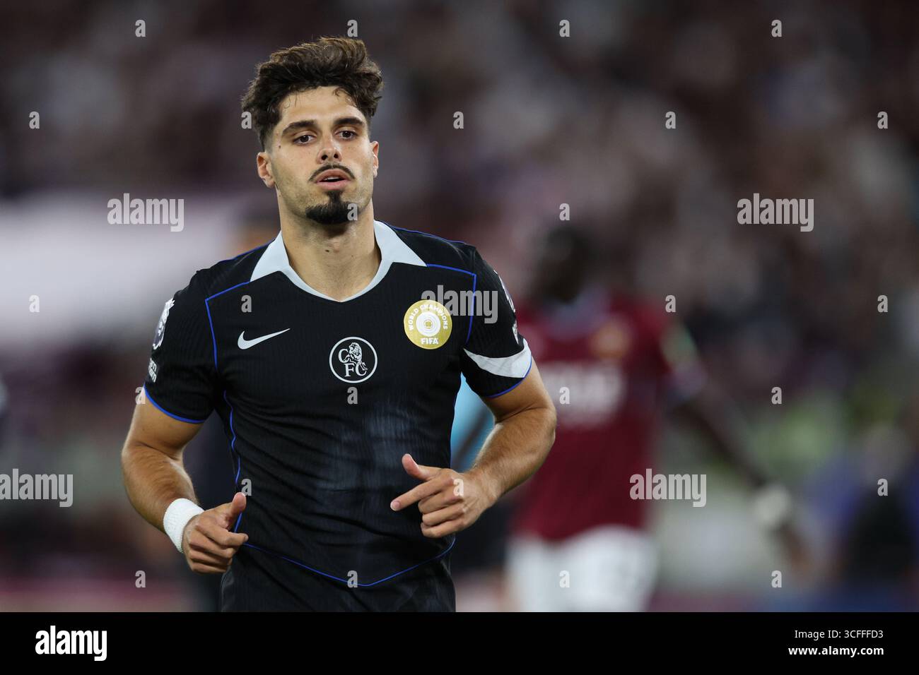 LONDRES, Royaume-Uni - 22 août 2025 : Pedro Neto de Chelsea lors du match de premier League entre West Ham United FC et Chelsea FC au London Stadium (crédit : Craig Mercer/ Alamy Live News) Banque D'Images LONDRES, Royaume-Uni - 22 août 2025 : Pedro Neto de Chelsea lors du match de premier League entre West Ham United FC et Chelsea FC au London Stadium (crédit : Craig Mercer/ Alamy Live News) Banque D'Images