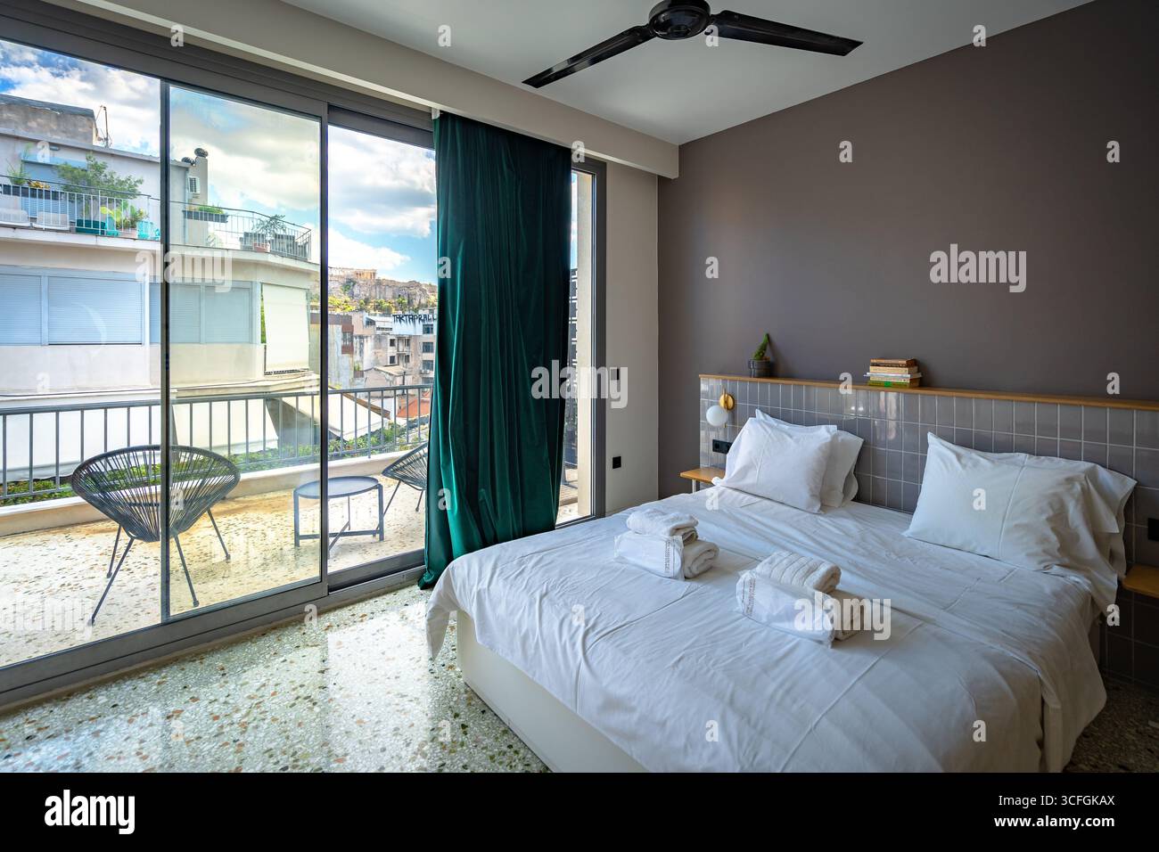 Athènes, Grèce - intérieur de l'hôtel avec vue sur l'Acropole Panthéon Banque D'Images