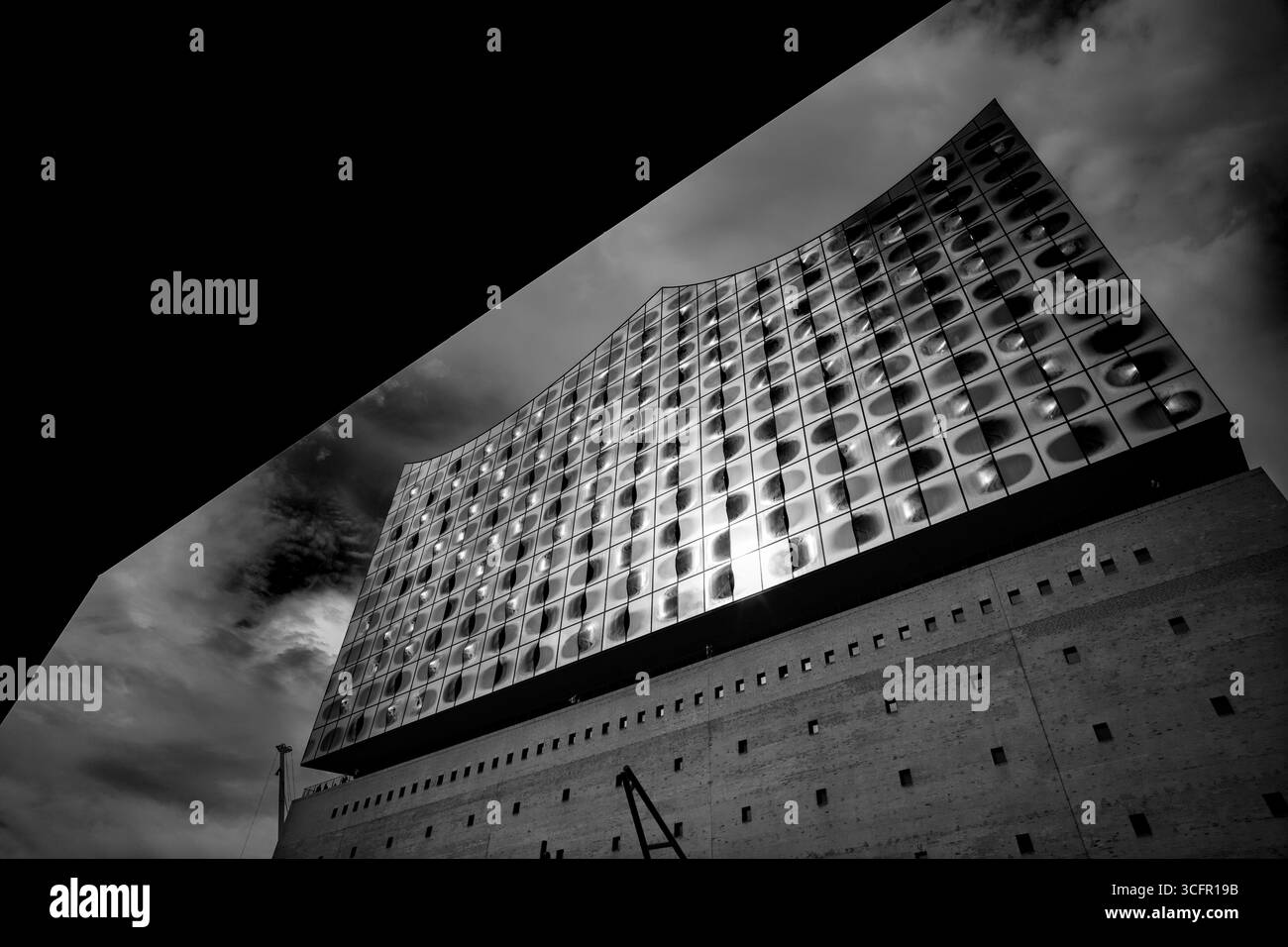 Elbphilharmonie 'Elbe Philharmonic Hall', populairement surnommé Elphi, est une salle de concert dans le quartier HafenCity de Hambourg, en Allemagne, sur le Grasbr Banque D'Images